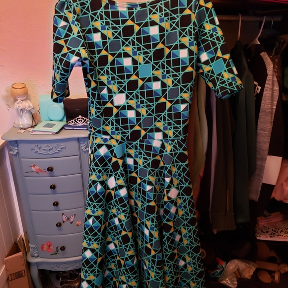 Dress - Picture 2 of 3